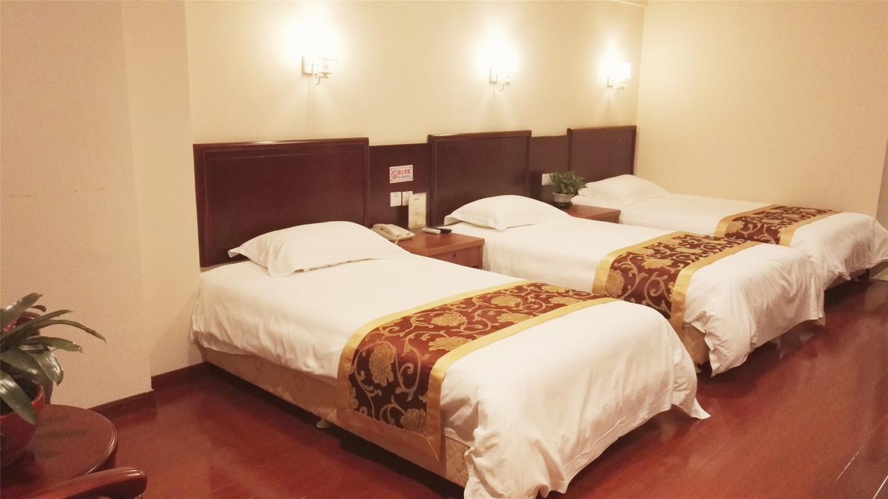 Greentree Inn Jiangsu Zhenjiang Jiangsu Science And Technology University Youth Square Express Hotel หยางโจว ภายนอก รูปภาพ