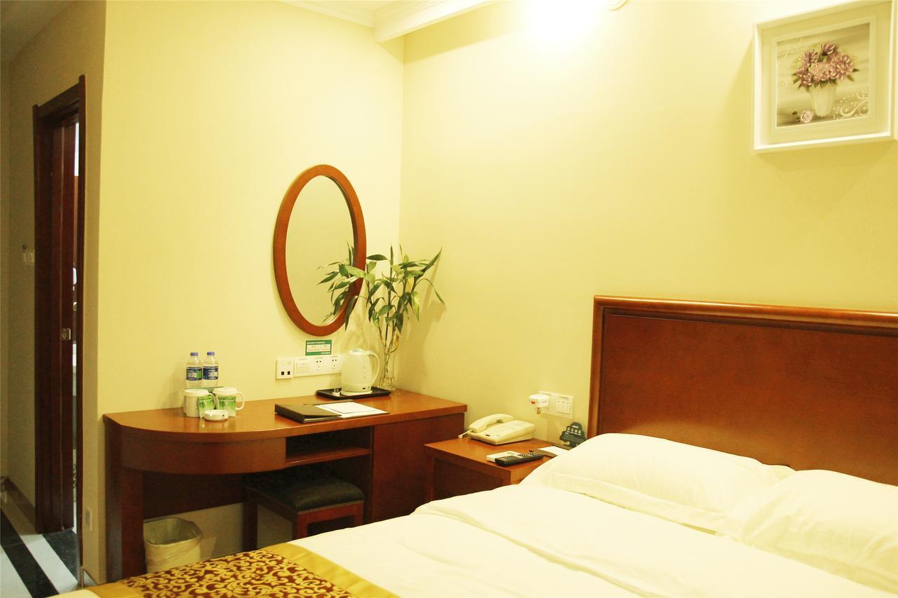 Greentree Inn Jiangsu Zhenjiang Jiangsu Science And Technology University Youth Square Express Hotel หยางโจว ภายนอก รูปภาพ