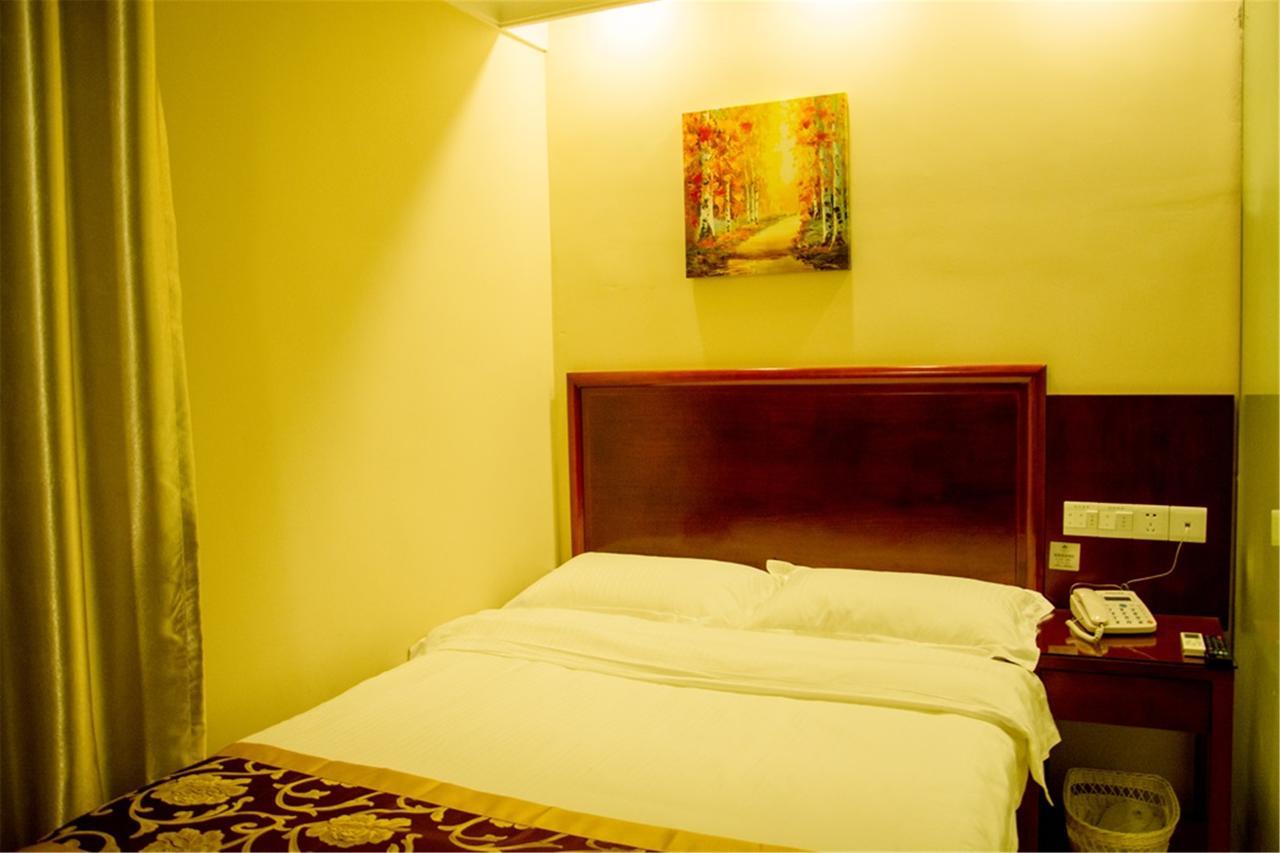 Greentree Inn Jiangsu Zhenjiang Jiangsu Science And Technology University Youth Square Express Hotel หยางโจว ภายนอก รูปภาพ